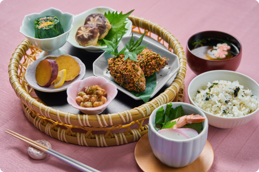 ぶりとレンコンの唐揚げ・カボチャの肉味噌がけ・まいたけと長いものサラダ